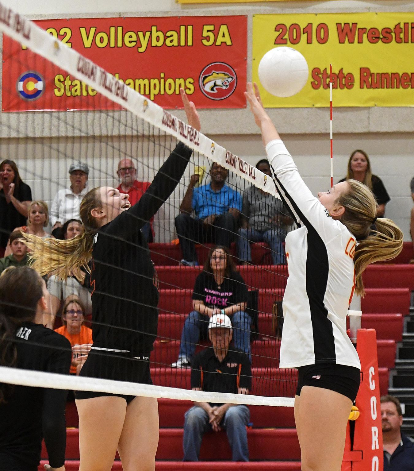 090419-s-volleyball 33.JPG